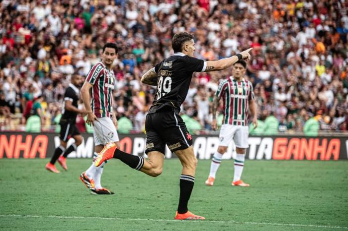 Fluminense 2x1 Vasco clássico estadual no brasileirão 