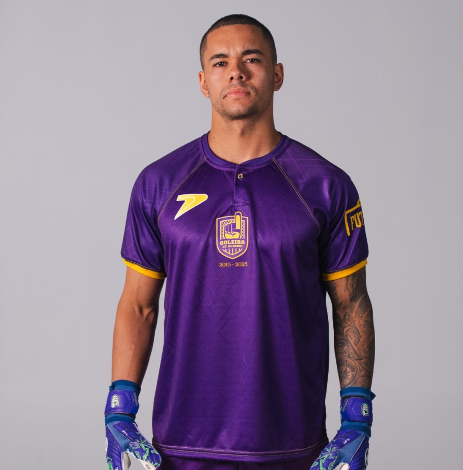 ﻿Com homenagem a mais de 200 mil jogadores, Goleiro de Aluguel lança camisa comemorativa de 10 anos