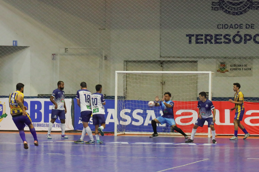Campeonato Carioca de Futsal: Comary/Teresópolis vence Paty do Alferes por 6 a 4