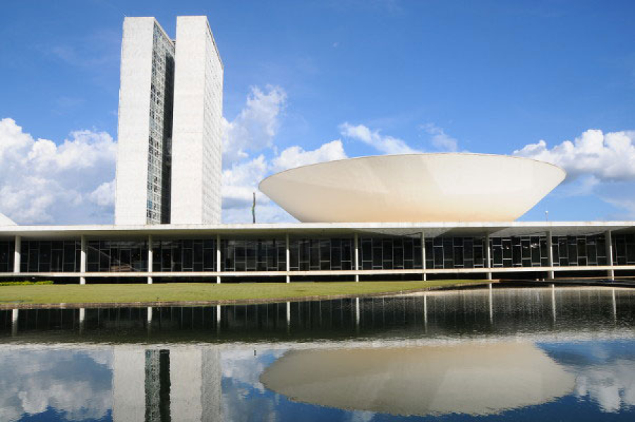 Ampliação do número de deputados pode elevar custos públicos em mais de R$ 39 milhões por ano, diz estudo