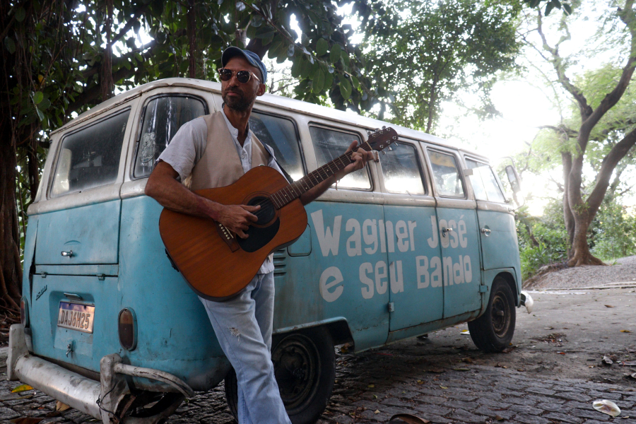 Show gratuito de rock em Maricá com Wagner José e seu Bando