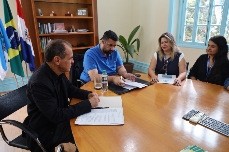 Teresópolis firma acordo de cooperação com a Universidade para a restauração da Casa da Memória Arthur Dalmasso