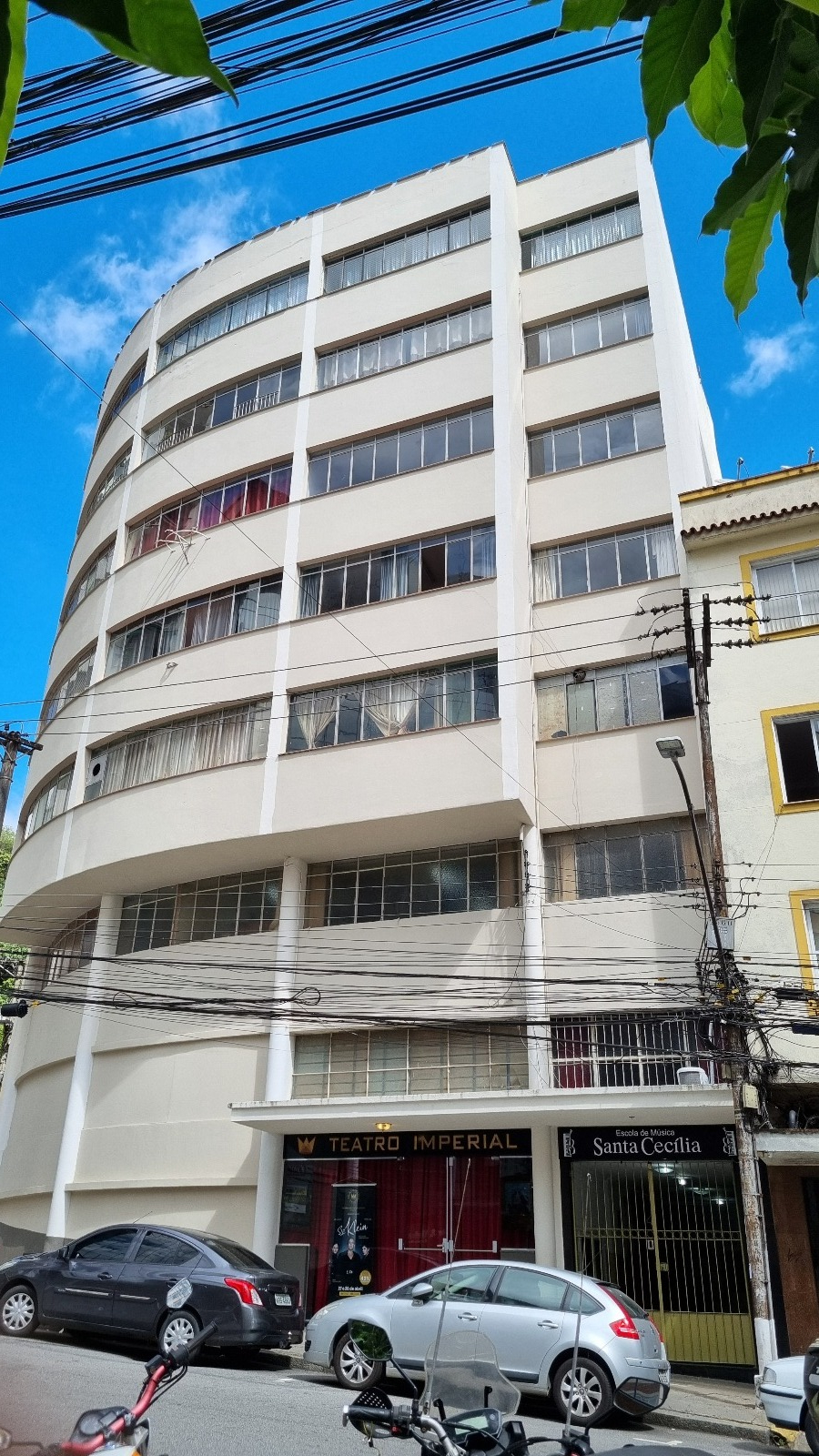 Palestra 'O Pulo do Gato para o Empreendedorismo Feminino' será realizada gratuitamente no teatro da Escola de Música Santa Cecília