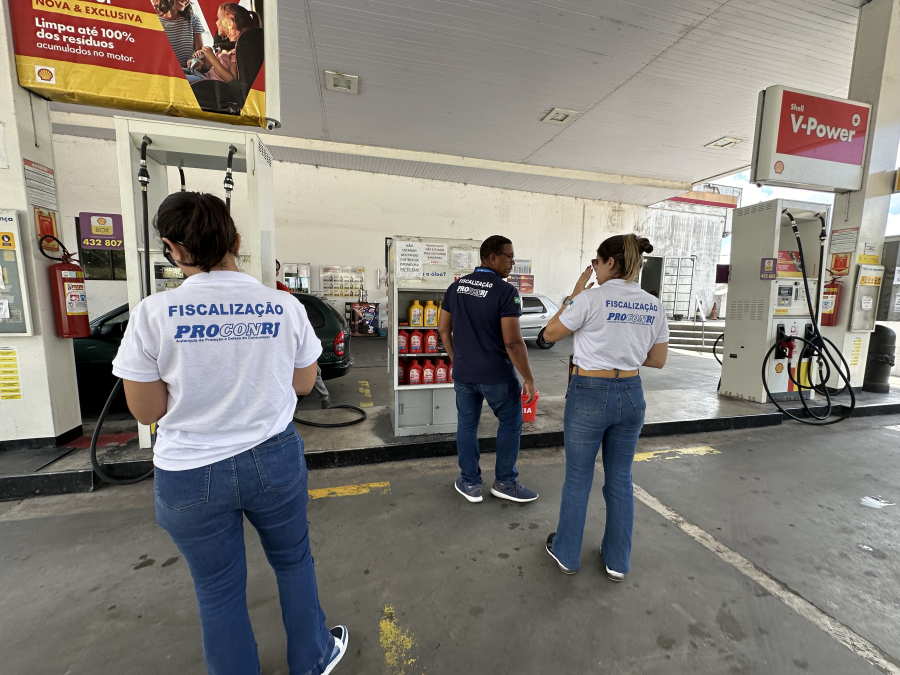 Procon RJ faz operação em postos de combustíveis e bancos de Nova Friburgo