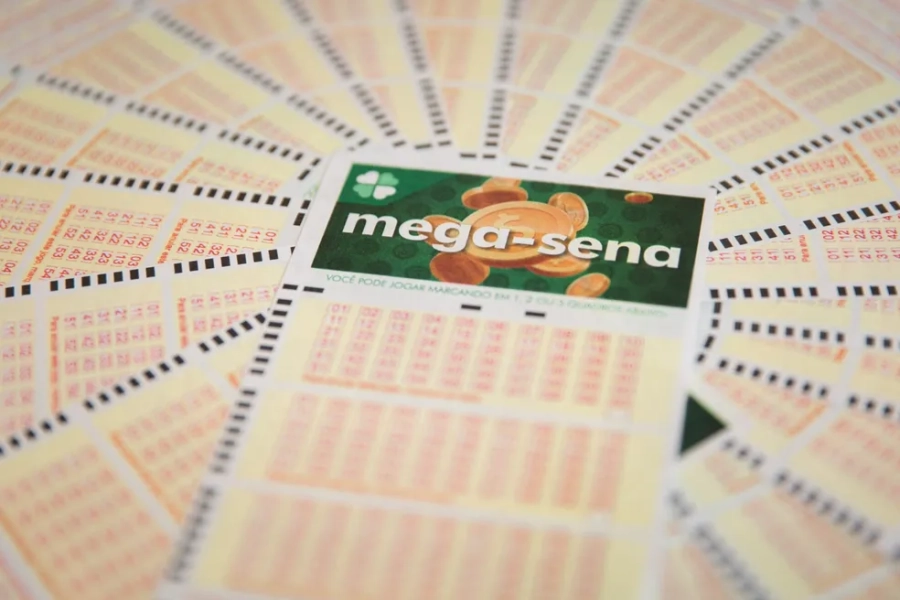 Mega-Sena pode pagar prêmio de R$ 30 milhões neste sábado (9)