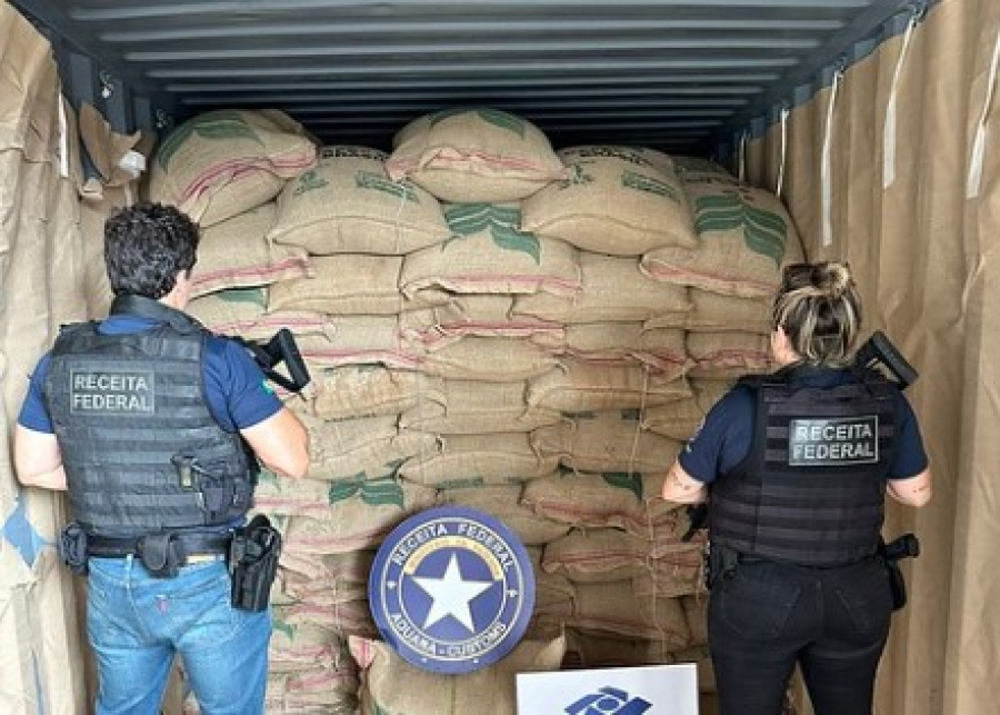 Receita Federal apreende R$ 330 milhões em cocaína em carga de café no Porto do Rio de Janeiro