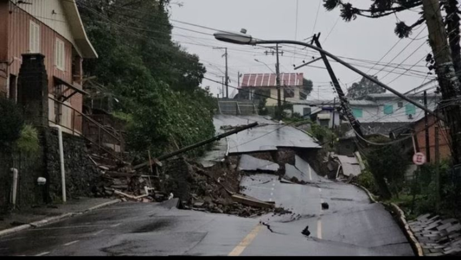  Desmoronamento em Gramado evidencia os perigos das chuvas na Serra Gaúcha