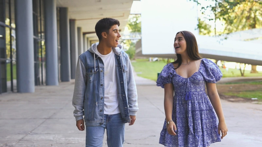 Clarah Passos e Lorenzo Tarantelli apresentam 'Best Part' em novo cover